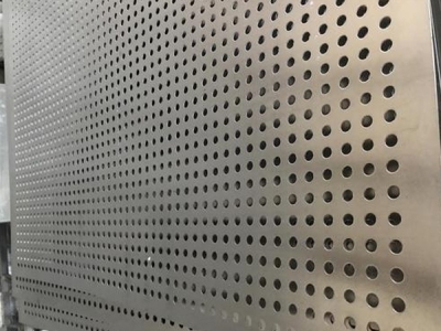 客户采购冲孔网板时的注意事项