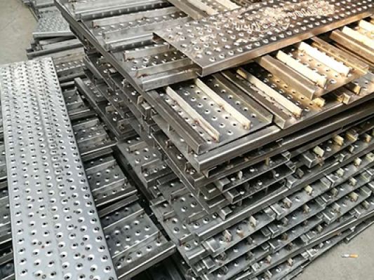 广安鱼眼防滑板