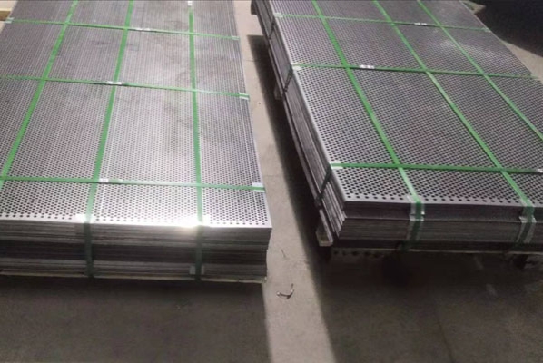 北京顺义杜总定制的出口多孔板生产完毕